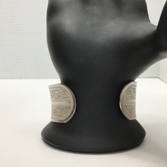 Bohemian bracelet Adjustable wide silver metal wrist Cuff - Picture 2 of 7